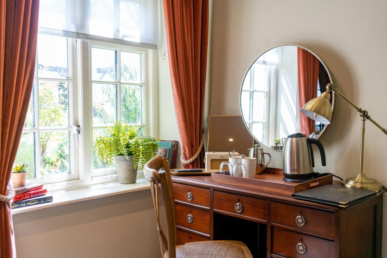 High Corner Inn Godshill  Esterno foto