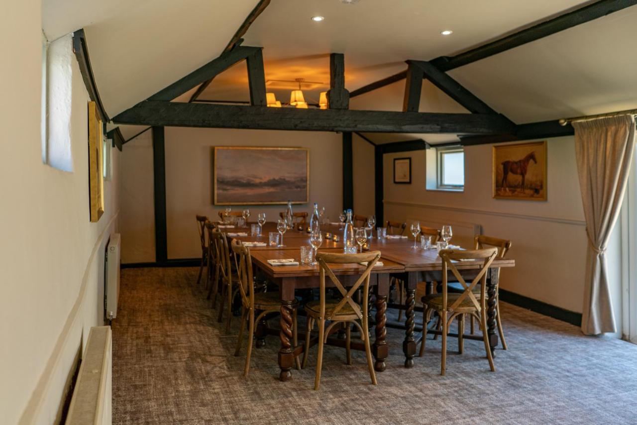 High Corner Inn Godshill  Esterno foto