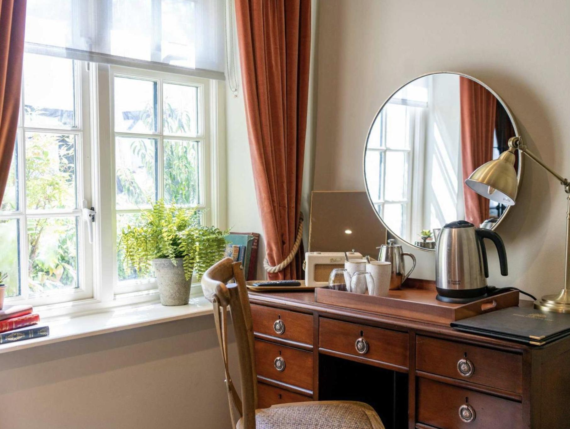 High Corner Inn Godshill  Esterno foto